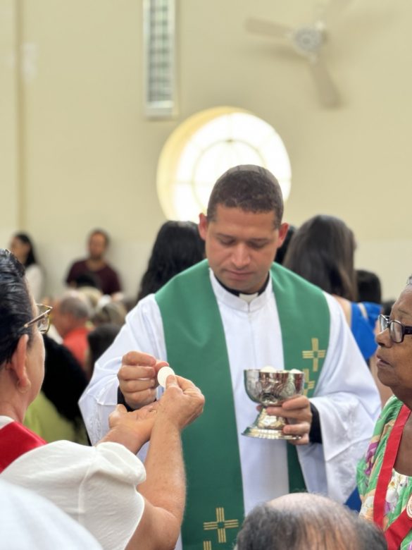 Dom Lauro celebra a Festa Paroquial do Coração Eucarístico de Jesus em Guaraná