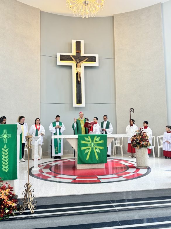 Dom Lauro celebra a Festa Paroquial do Coração Eucarístico de Jesus em Guaraná