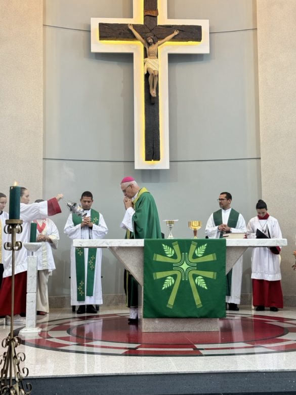 Dom Lauro celebra a Festa Paroquial do Coração Eucarístico de Jesus em Guaraná