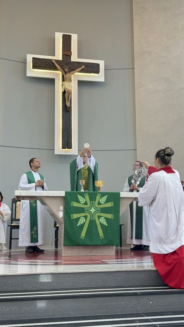 Dom Lauro celebra a Festa Paroquial do Coração Eucarístico de Jesus em Guaraná