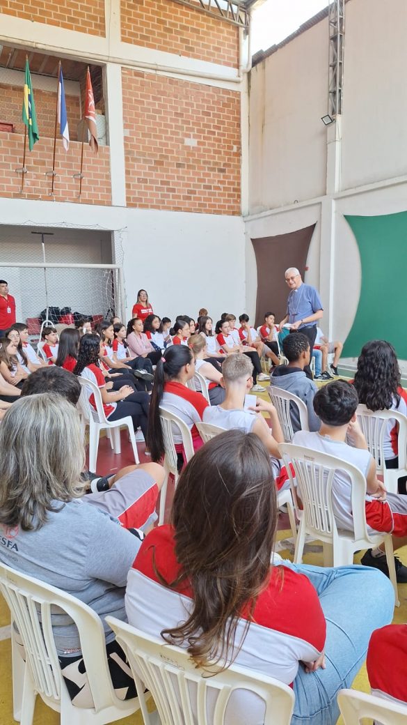 Dom Lauro visita a Escola São Francisco de Assis em Ibiraçu