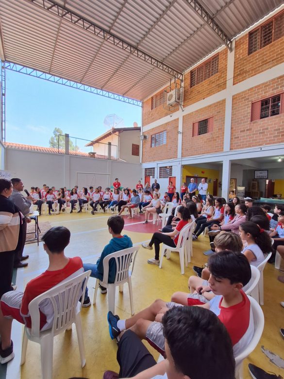 Dom Lauro visita a Escola São Francisco de Assis em Ibiraçu