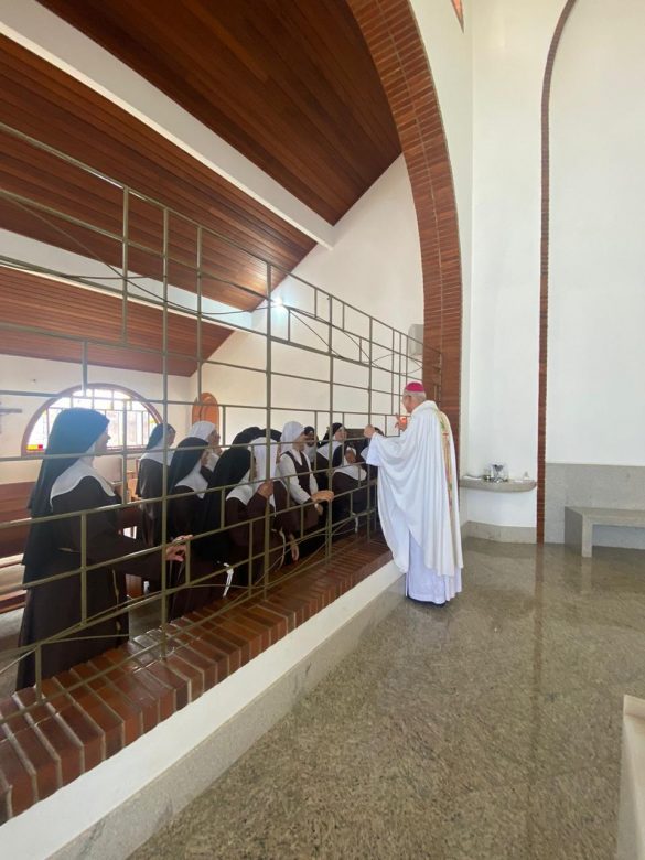 Dom Lauro Sérgio Versiani Barbosa celebra 29 anos de Ordenação Sacerdotal