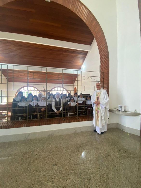 Dom Lauro Sérgio Versiani Barbosa celebra 29 anos de Ordenação Sacerdotal