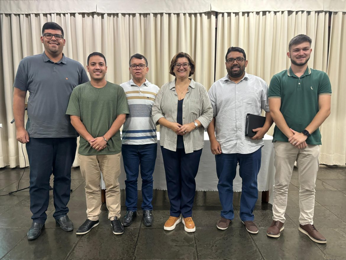 Padres e Seminaristas da Diocese de Colatina participam de formação sobre “Influenciadores Digitais Católicos”