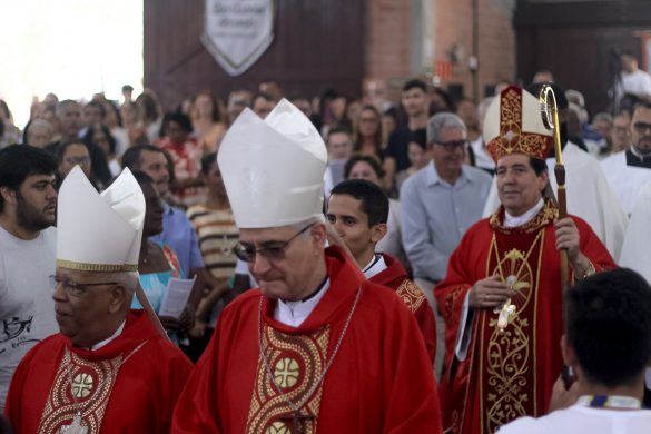 Dom Paulo Bosi Dal’Bó preside Missa Solene em honra a São Mateus com a presença de bispos do Regional Leste 3