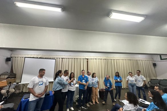 Pastoral Familiar da Diocese de Colatina marca presença em Assembleia do Regional Leste 3