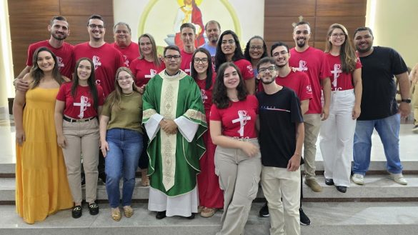 Instituição de Coroinhas e apresentação do novo vigário em Vila Lenira