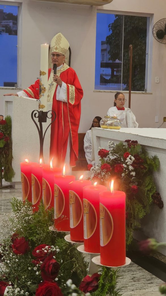 Dom Lauro preside celebração da Crisma e convida os jovens a serem ‘sal e luz do mundo’