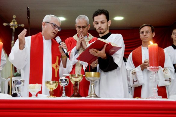 Celebração da Crisma marca o encerramento da Visita Pastoral à Paróquia de Santa Teresa