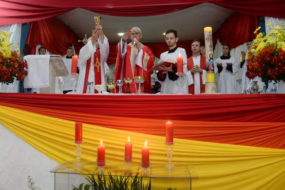 Celebração da Crisma marca o encerramento da Visita Pastoral à Paróquia de Santa Teresa