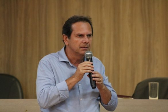 Diocese de Colatina promove encontro com prefeitos eleitos para refletir sobre fé e política