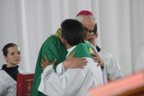 Padre Neil assume como novo pároco da Paróquia São Sebastião