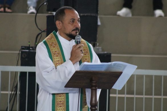 Padre Neil assume como novo pároco da Paróquia São Sebastião