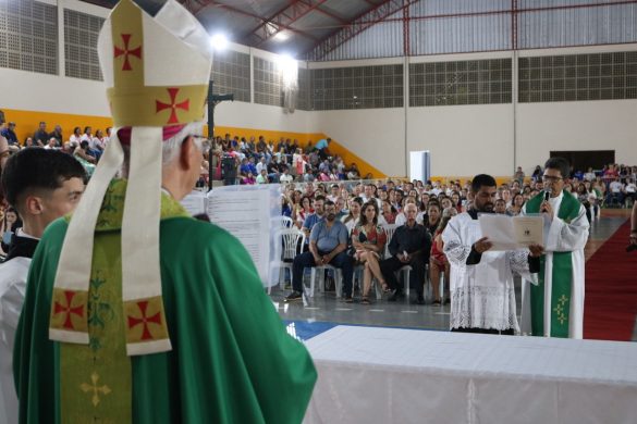 Padre Neil assume como novo pároco da Paróquia São Sebastião