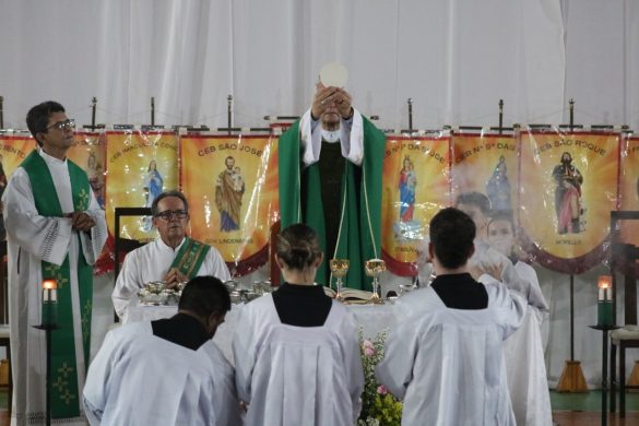 Padre Neil assume como novo pároco da Paróquia São Sebastião