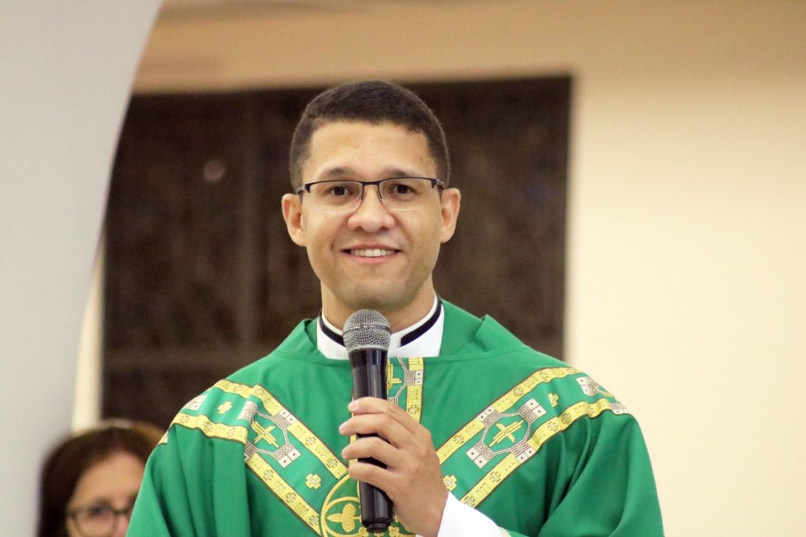 Catedral de Colatina acolhe novo Pastor: Pe. Irineu Sales assume como pároco e cura