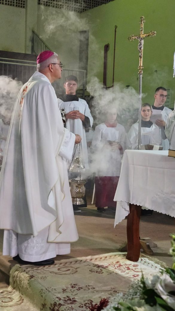 Celebração da Crisma marca o encerramento da Visita Pastoral à Paróquia de Santa Teresa