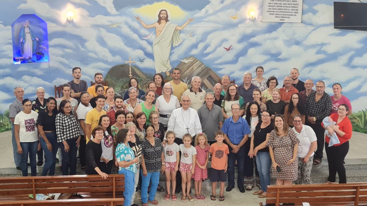 Celebração da Crisma marca o encerramento da Visita Pastoral à Paróquia de Santa Teresa