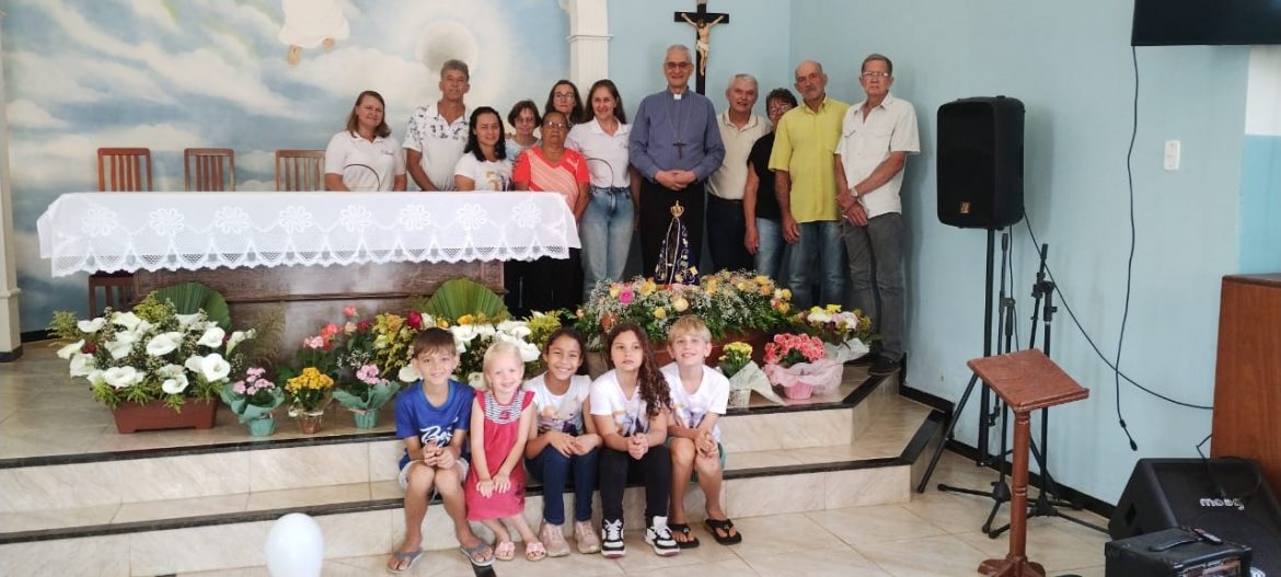 Celebração da Crisma marca o encerramento da Visita Pastoral à Paróquia de Santa Teresa