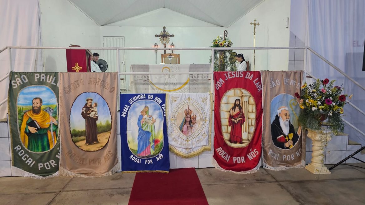 Celebração da Crisma marca o encerramento da Visita Pastoral à Paróquia de Santa Teresa