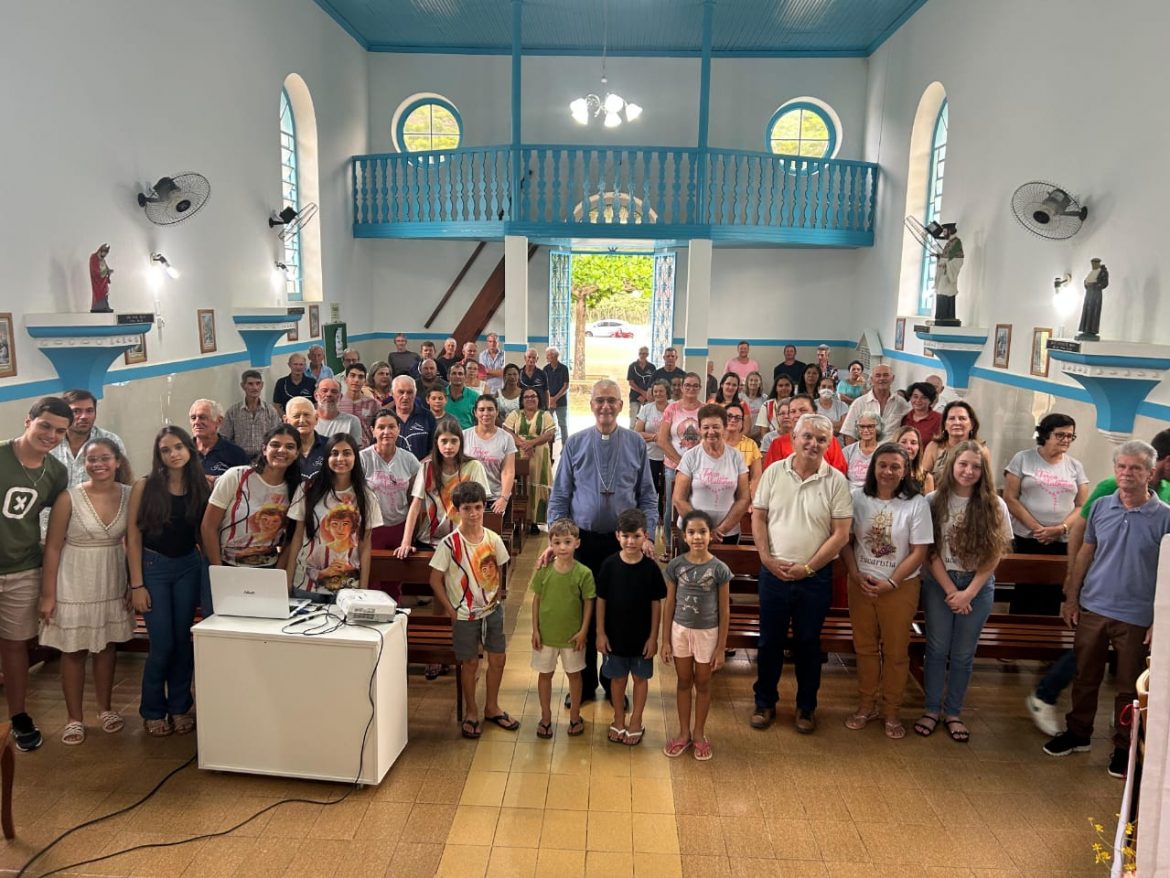 Celebração da Crisma marca o encerramento da Visita Pastoral à Paróquia de Santa Teresa