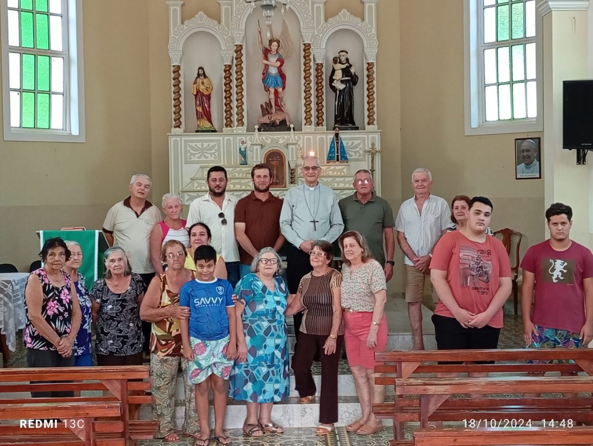 Celebração da Crisma marca o encerramento da Visita Pastoral à Paróquia de Santa Teresa