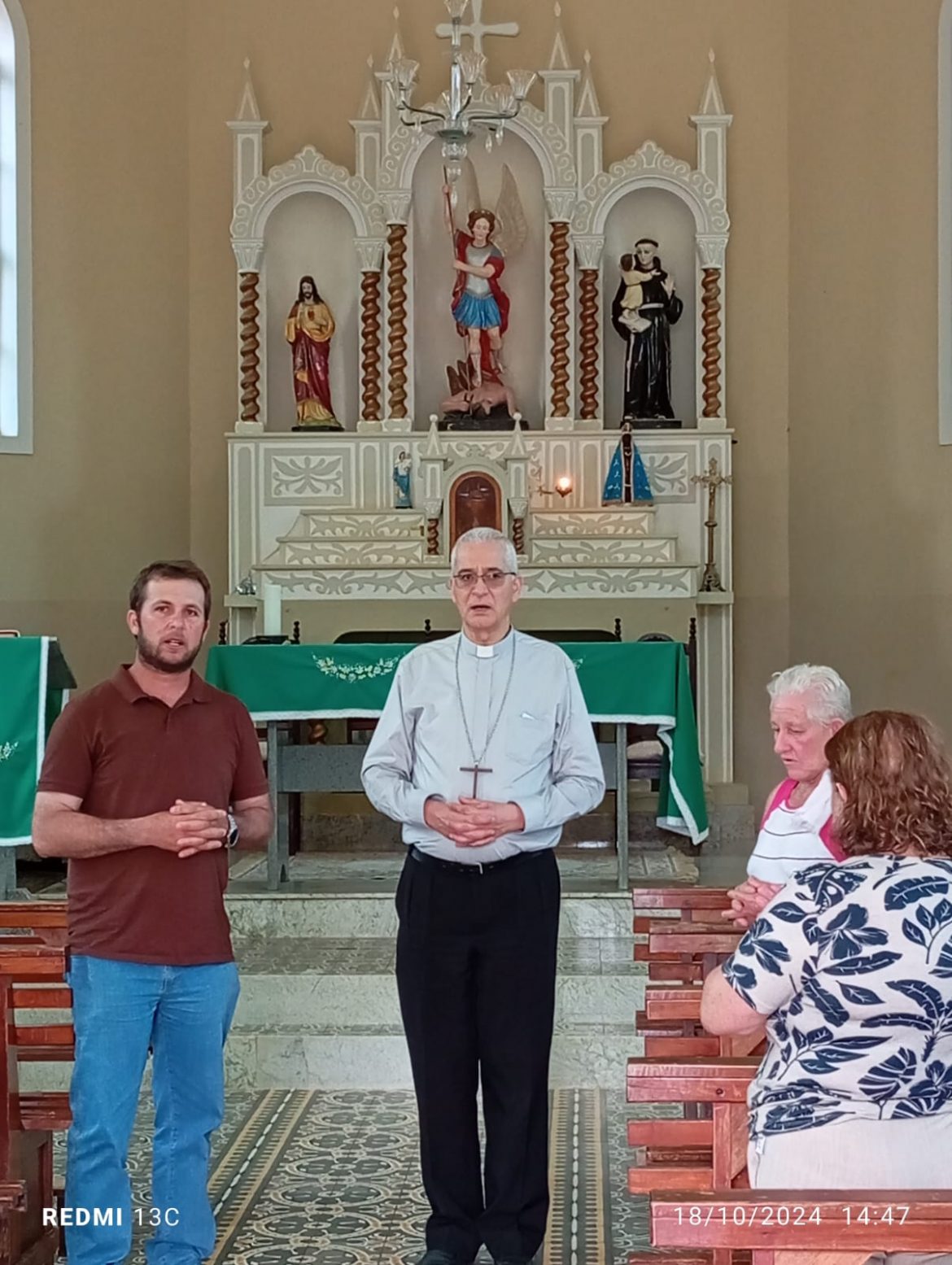 Celebração da Crisma marca o encerramento da Visita Pastoral à Paróquia de Santa Teresa