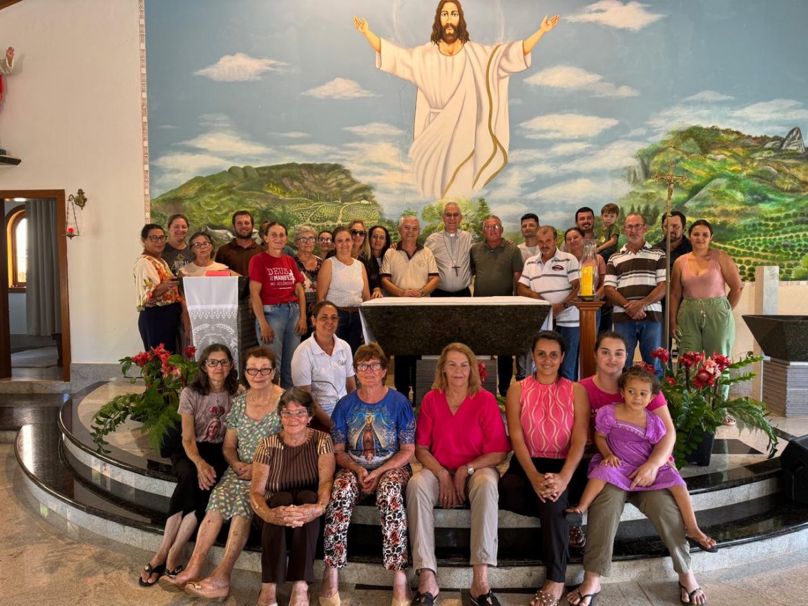 Celebração da Crisma marca o encerramento da Visita Pastoral à Paróquia de Santa Teresa