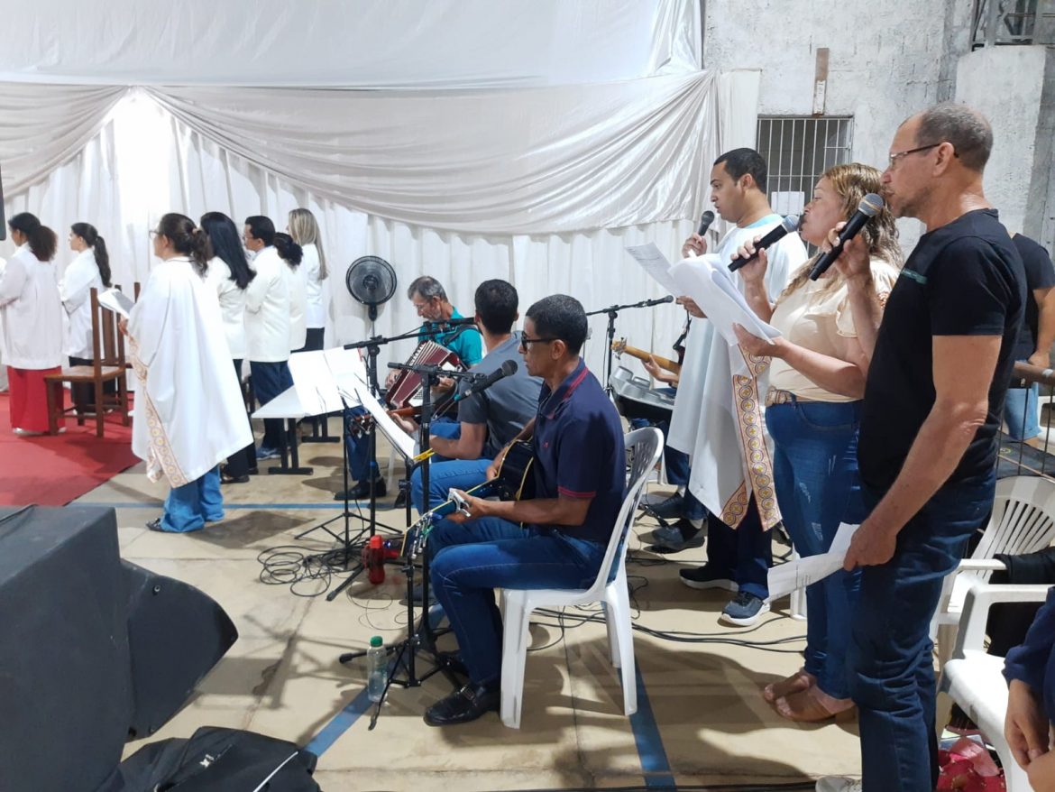 Celebração da Crisma marca o encerramento da Visita Pastoral à Paróquia de Santa Teresa
