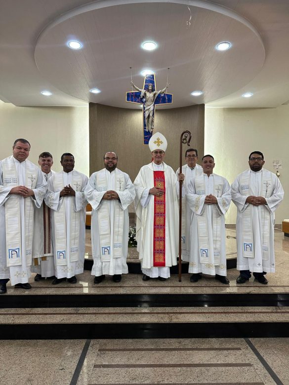 Dom Lauro celebra a Festa de São João Paulo II destacando a fé, a vigilância e a missão universal da Igreja