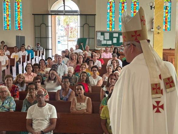 Dom Lauro realiza visita pastoral à Paróquia São José em João Neiva