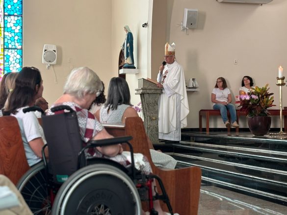 Dom Lauro realiza visita pastoral à Paróquia São José em João Neiva