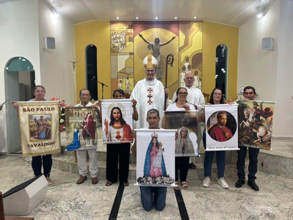 Dom Lauro realiza visita pastoral à Paróquia São José em João Neiva