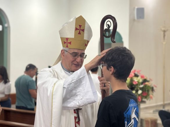 Dom Lauro realiza visita pastoral à Paróquia São José em João Neiva