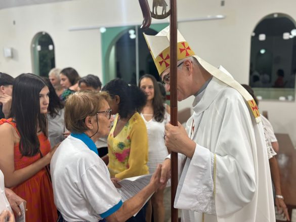 Dom Lauro realiza visita pastoral à Paróquia São José em João Neiva