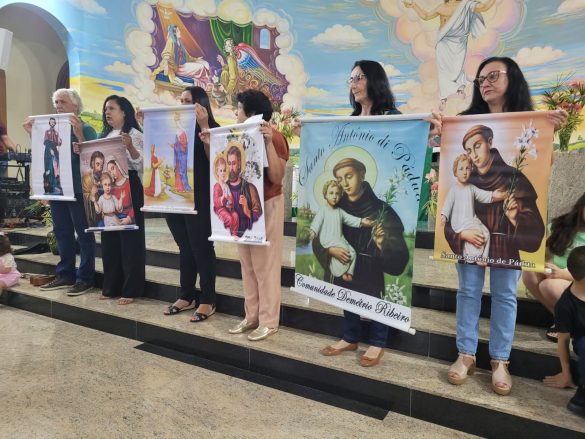 Dom Lauro realiza visita pastoral à Paróquia São José em João Neiva