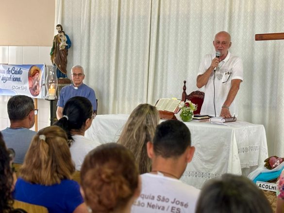 Dom Lauro realiza visita pastoral à Paróquia São José em João Neiva