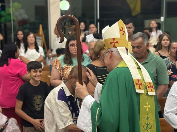 Dom Lauro realiza visita pastoral à Paróquia São José em João Neiva