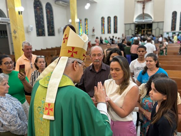 Dom Lauro realiza visita pastoral à Paróquia São José em João Neiva