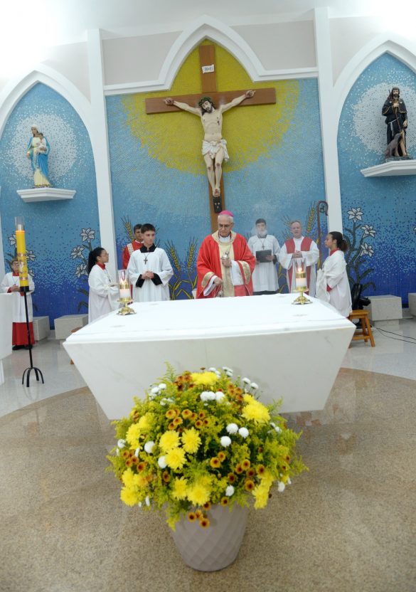 Crisma na Paróquia São Roque de São Roque do Canaã
