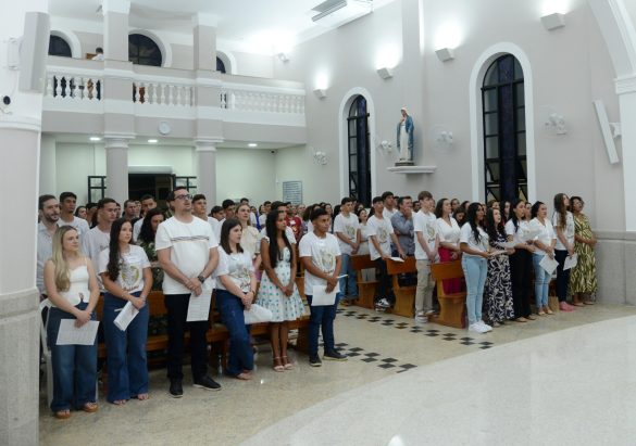 Crisma na Paróquia São Roque de São Roque do Canaã