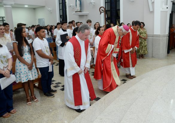 Crisma na Paróquia São Roque de São Roque do Canaã