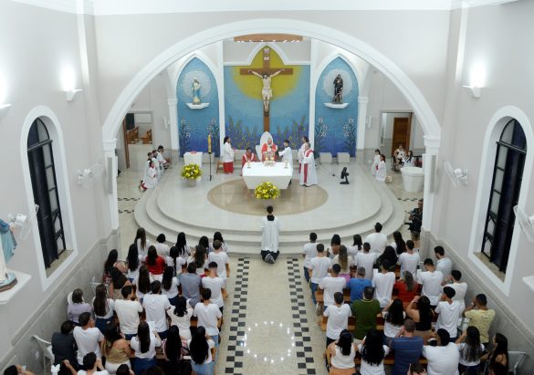 Crisma na Paróquia São Roque de São Roque do Canaã