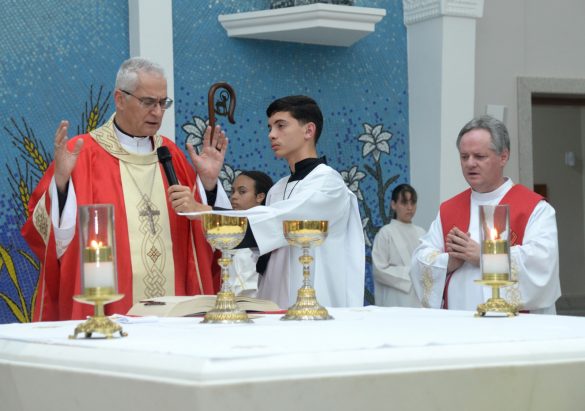 Crisma na Paróquia São Roque de São Roque do Canaã