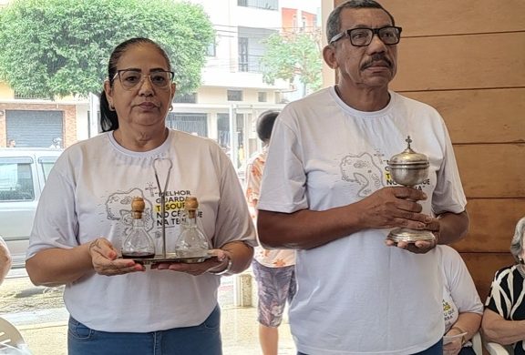 “A morte é apenas uma passagem; nossa esperança repousa na eternidade feliz com Deus”