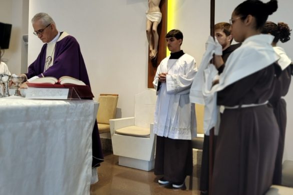 “A morte é apenas uma passagem; nossa esperança repousa na eternidade feliz com Deus”