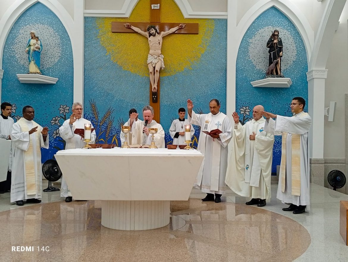 Gratidão e fé marcam o Jubileu de 25 anos de Ordenação Presbiteral de Pe. Adriano Luch