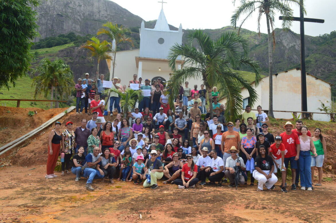 PARÓQUIA SÃO PEDRO EM BAIXO GUANDU ABRE O TEMPO QUARESMAL COM MOMENTOS DE FORTE ESPIRITUALIDADE