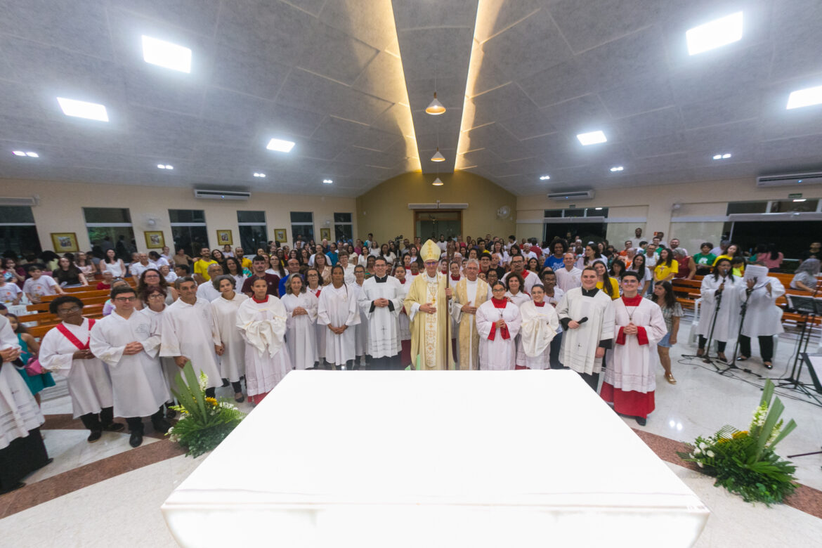 DEDICAÇÃO DO TEMPLO MARCA NOVA FASE NA COMUNIDADE SÃO MARCOS, DA PARÓQUIA SÃO JOÃO BATISTA